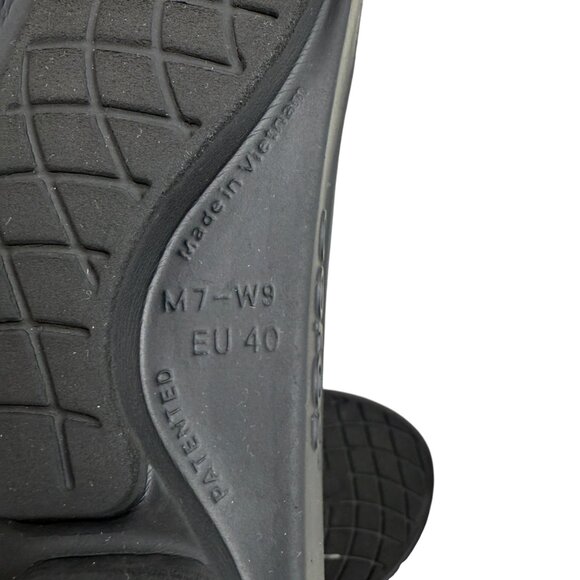 OOFOS OOriginal Black Thong Recovery Sandals Women's Size 9 Men's size 7 - Picture 9 of 9